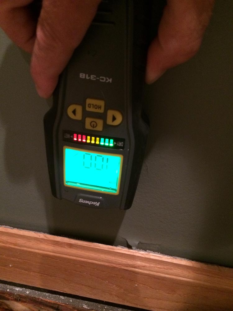 detecting moisture in wall